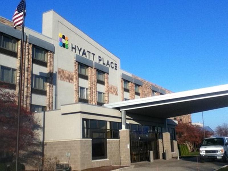 Comfort Suites Milwaukee West מראה חיצוני תמונה