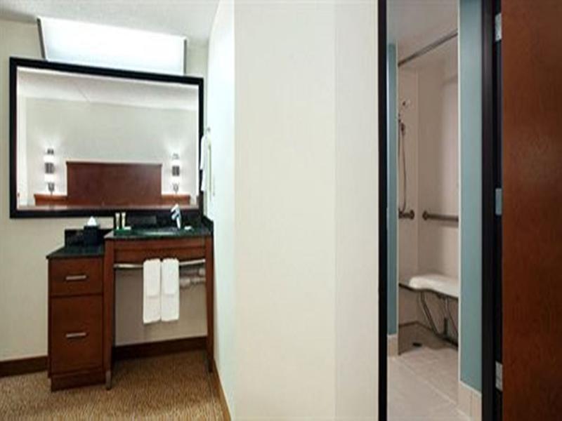 Comfort Suites Milwaukee West מראה חיצוני תמונה