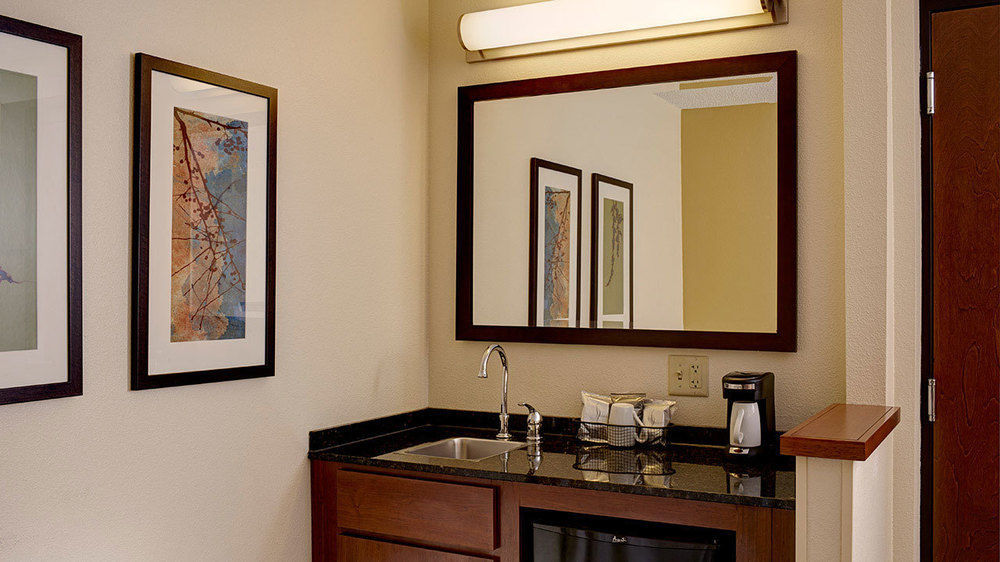 Comfort Suites Milwaukee West מראה חיצוני תמונה