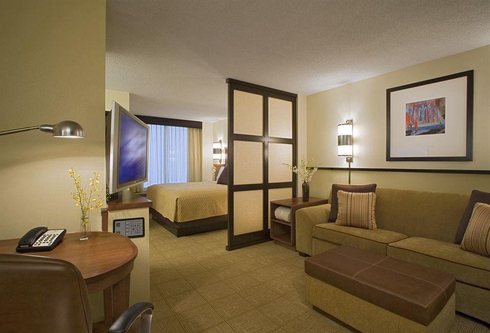 Comfort Suites Milwaukee West חדר תמונה